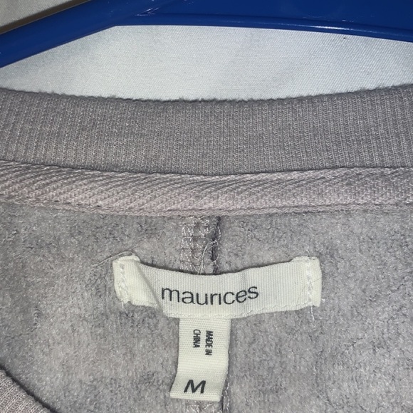 ❤️2 items for $15 Maurices cheetah sweatshirt size medium, fits oversized. - Picture 3 of 3